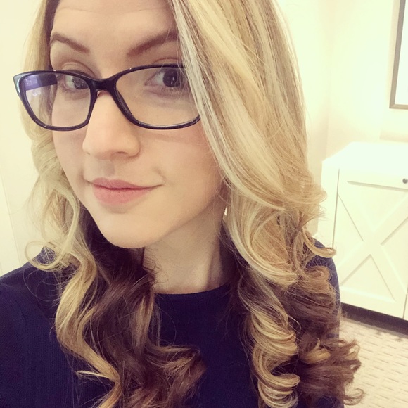 Meet your Posher, Casandra - Picture 1 of 1